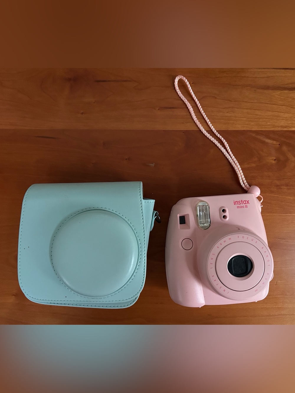 Fujifilm Instax Mini Instant Camera in Pink with Mint Carry Case